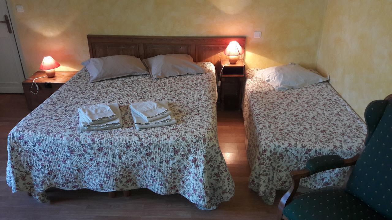 Bed and Breakfast Golf de TEYNAC Beychac-et-Caillau Exterior foto
