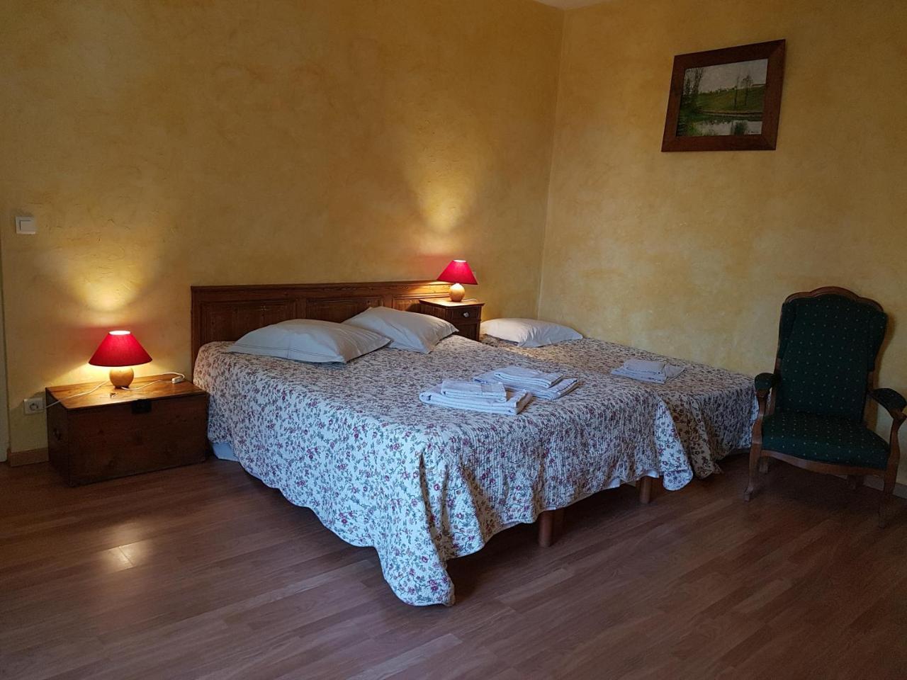Bed and Breakfast Golf de TEYNAC Beychac-et-Caillau Exterior foto