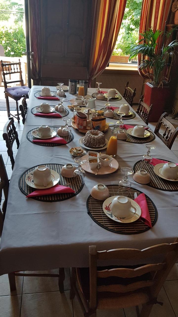 Bed and Breakfast Golf de TEYNAC Beychac-et-Caillau Exterior foto